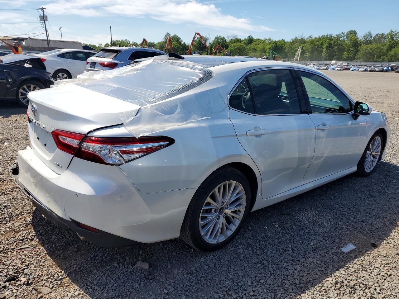 Toyota Camry Xle V6