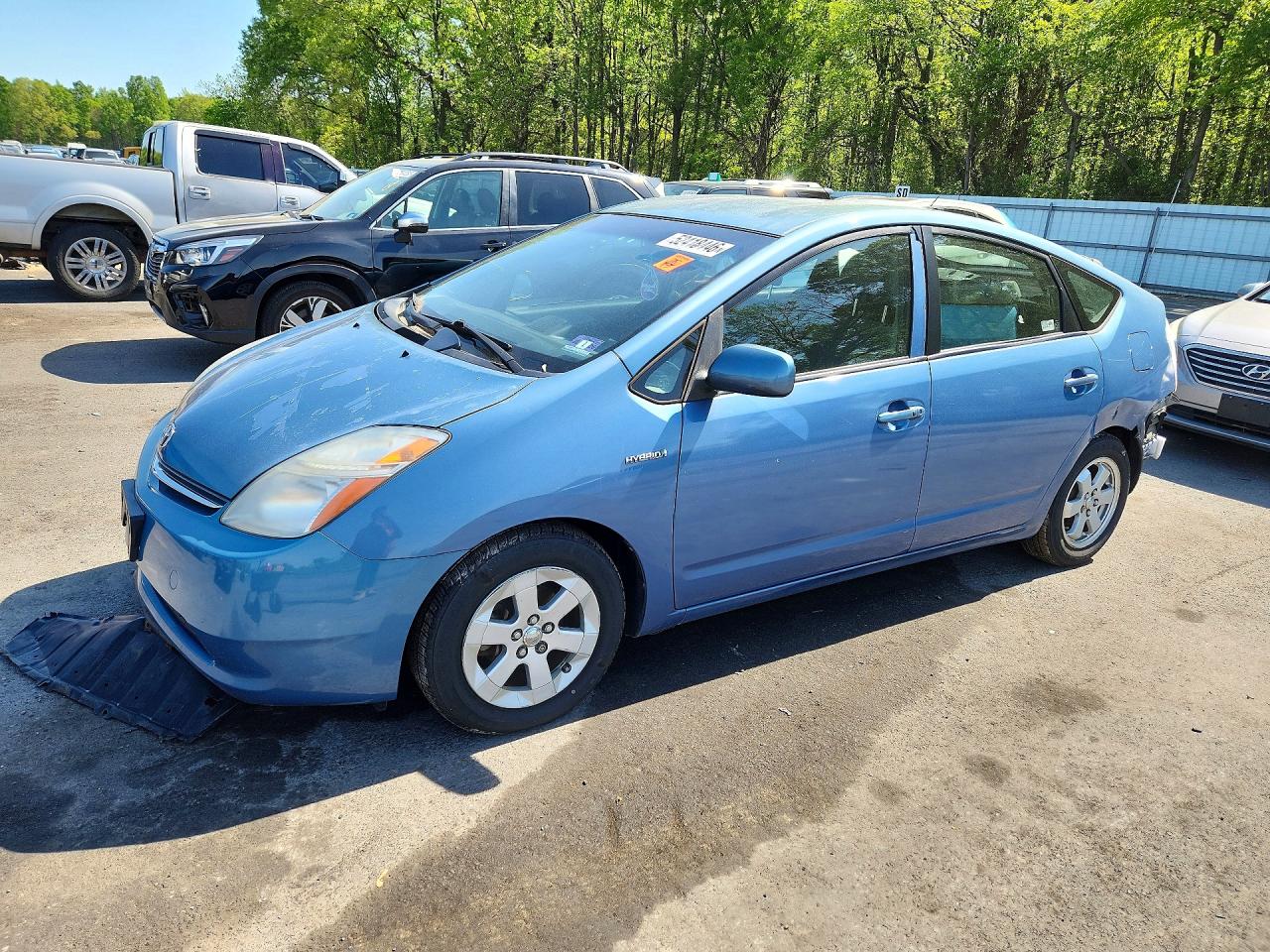 Salvage Toyota Prius Image
