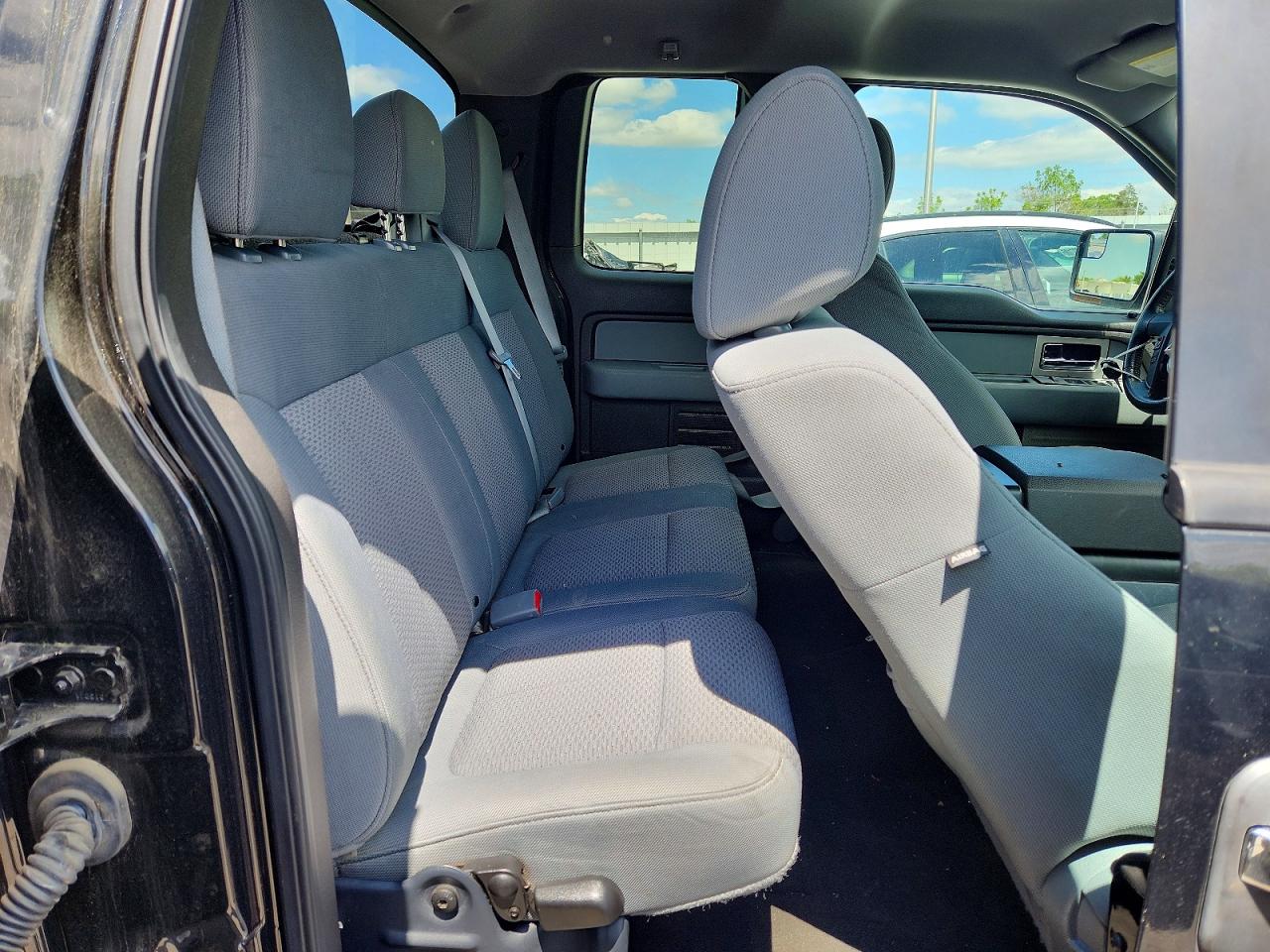 Ford F-150 Super Cab