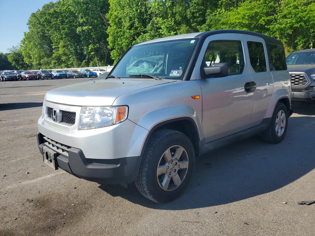 Salvage Honda Element Image