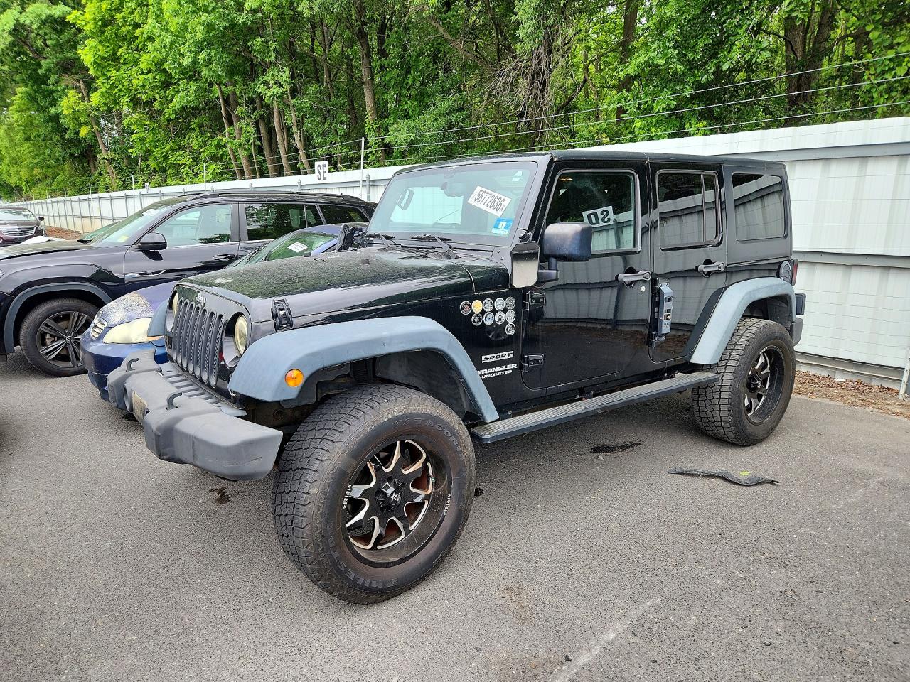 Salvage Jeep Wrangler Image