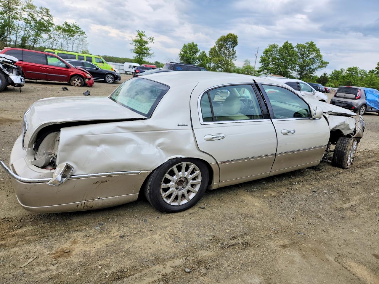 Lincoln Towncar Signature