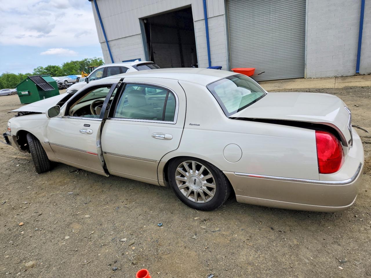 Lincoln Towncar Signature