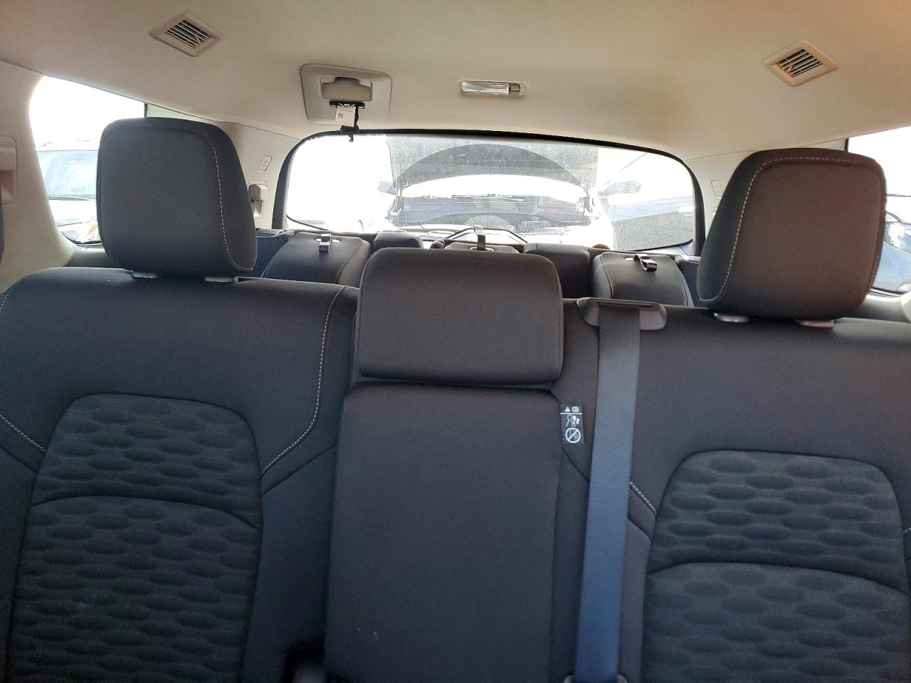 Nissan Pathfinder S