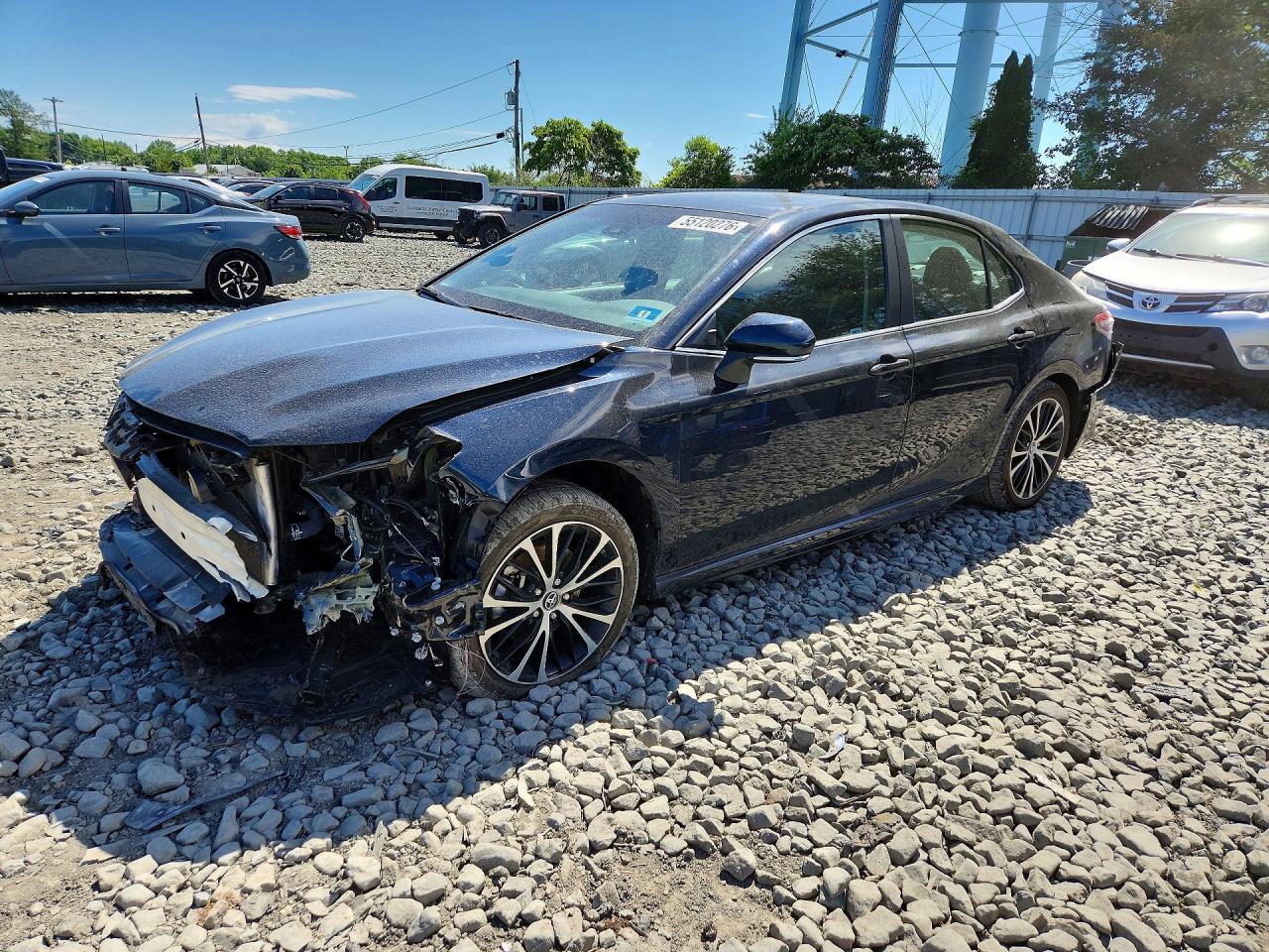 Salvage Toyota Camry Image