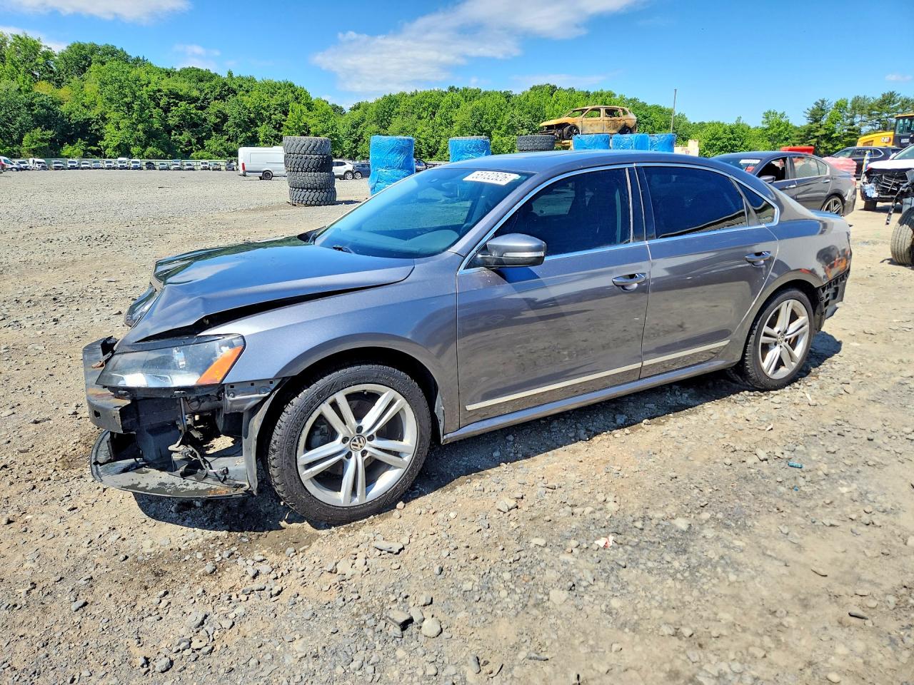 Salvage Volkswagen Passat Image