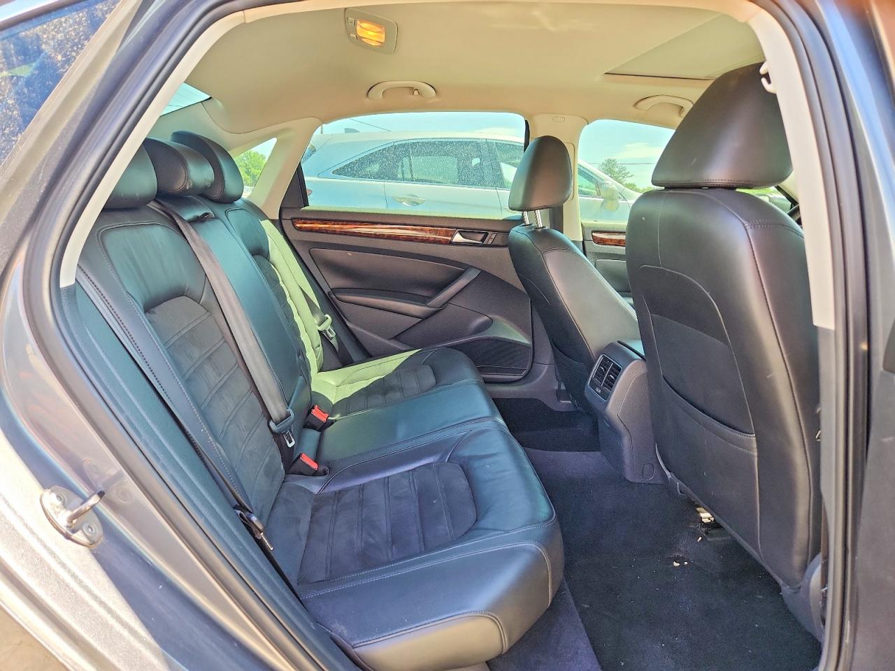 Volkswagen Passat Sel
