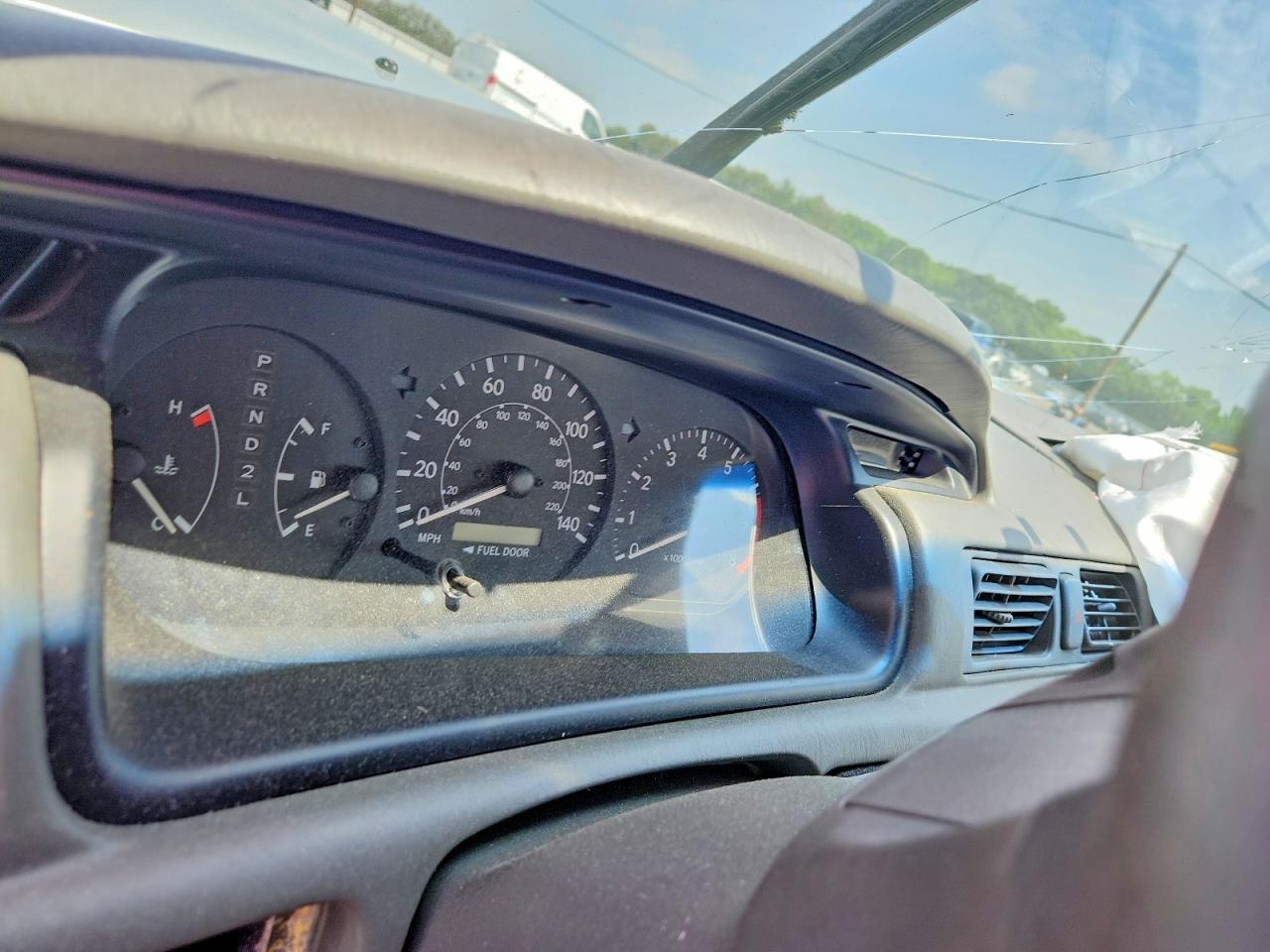 Toyota Camry Le V6