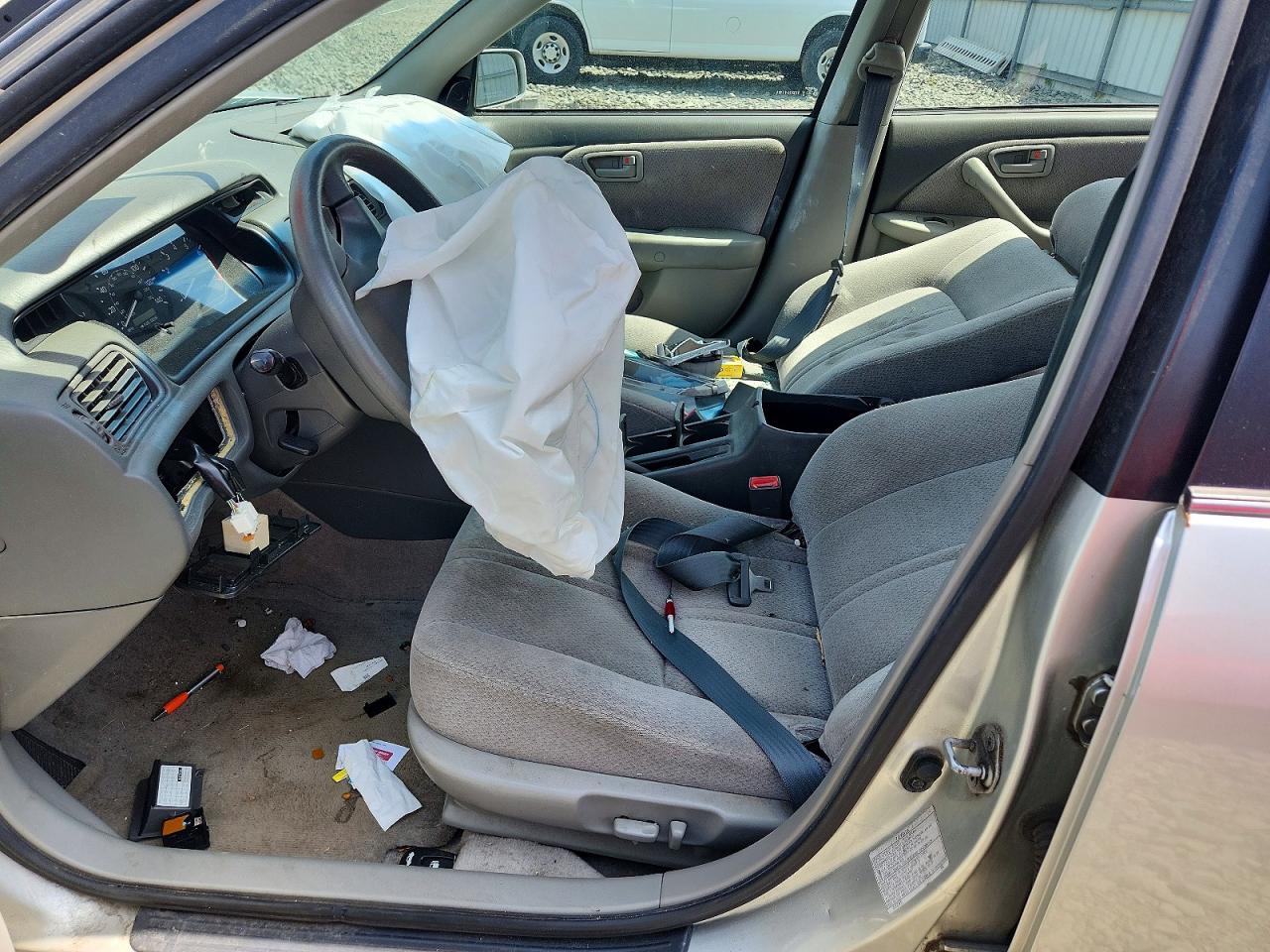 Toyota Camry Le V6
