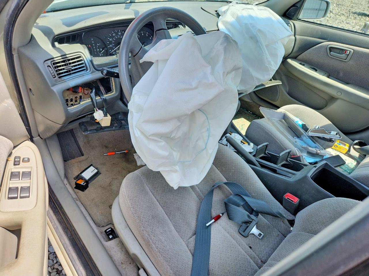 Toyota Camry Le V6