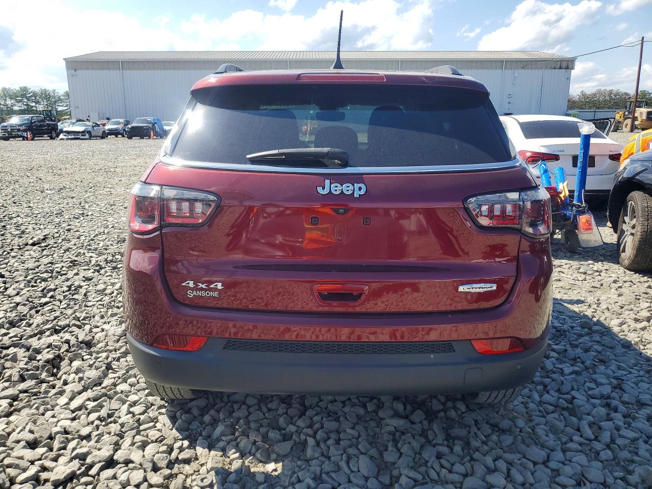 Jeep Compass Latitude