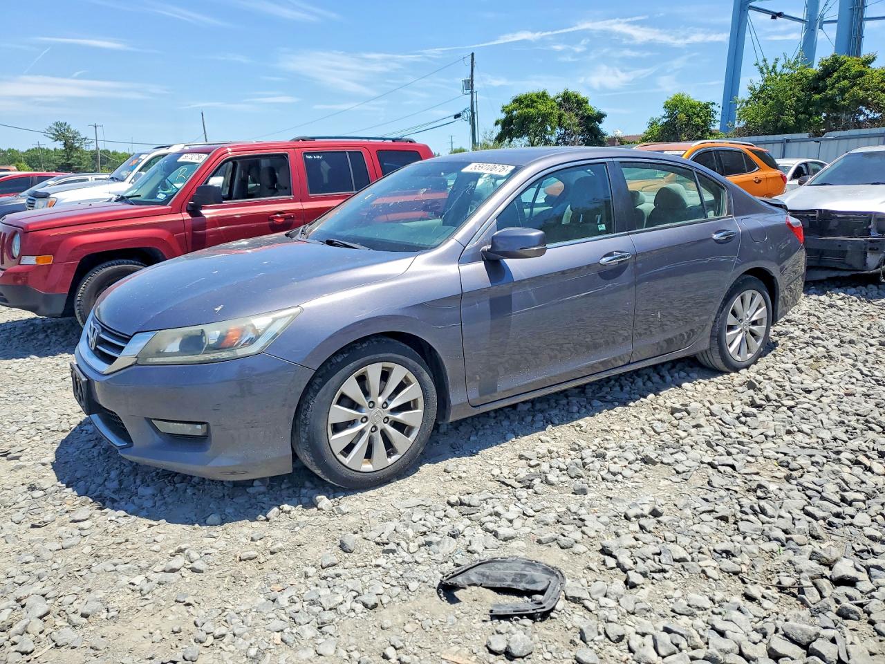 Salvage Honda Accord Image