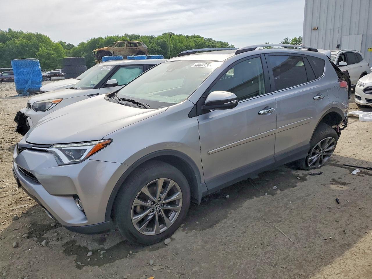 Salvage Toyota RAV4 Image