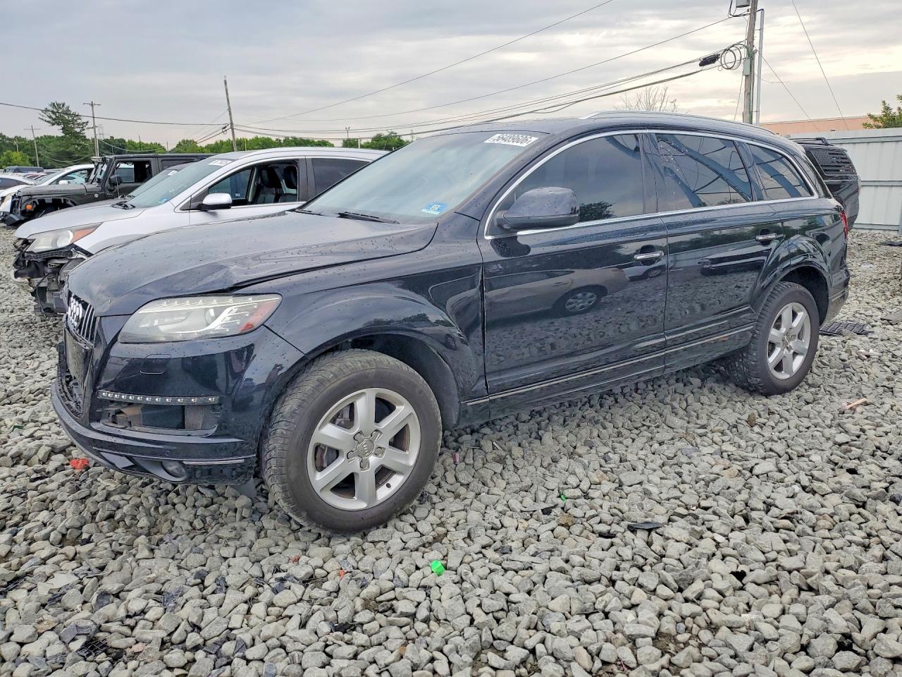 Salvage Audi Q7 Image