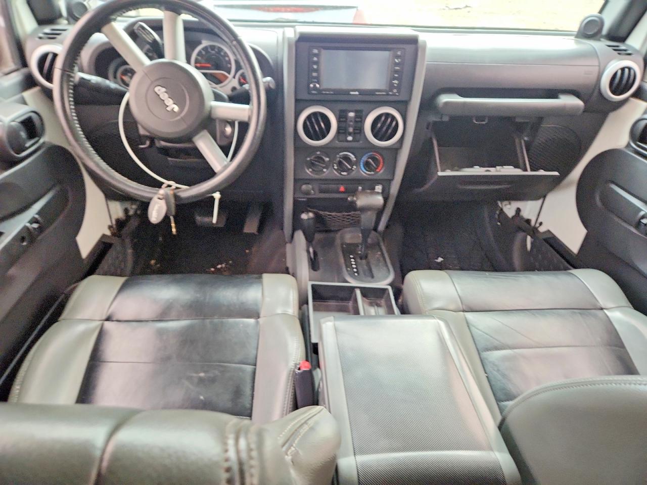 Jeep Wrangler Sahara