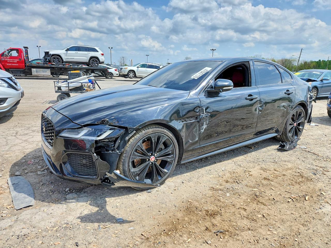 Salvage Jaguar XF Image