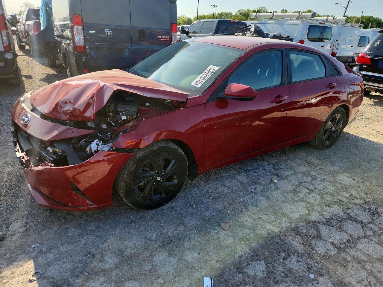 Salvage Hyundai ELANTRA Image