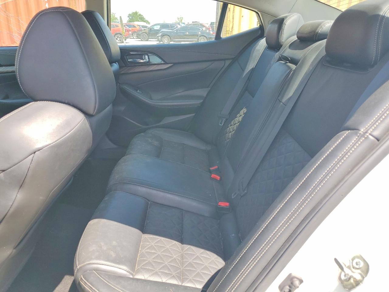 Nissan Maxima Platinum