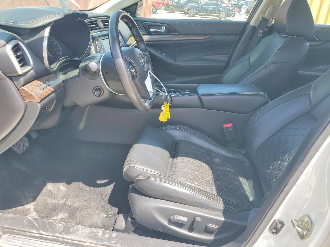 Nissan Maxima Platinum