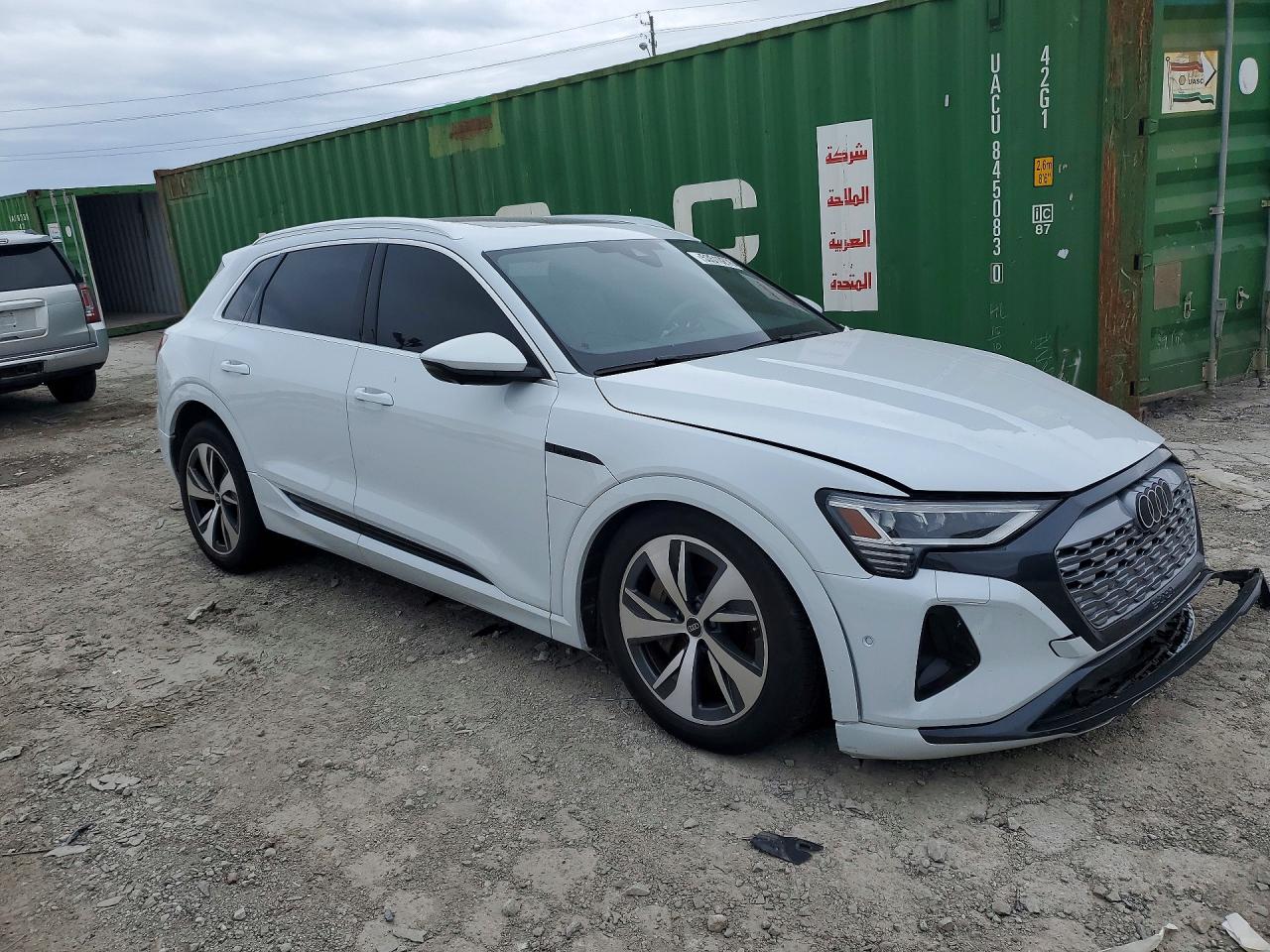 Audi Q8 Premium Plus