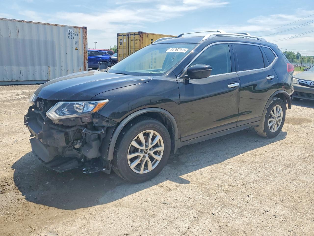 Salvage Nissan Rogue Image