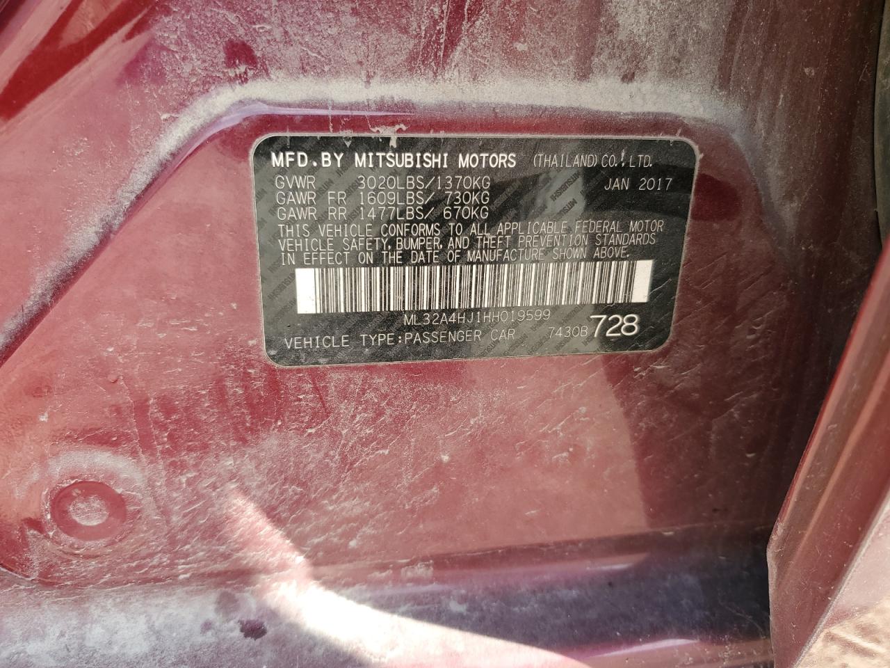 Mitsubishi Mirage Se