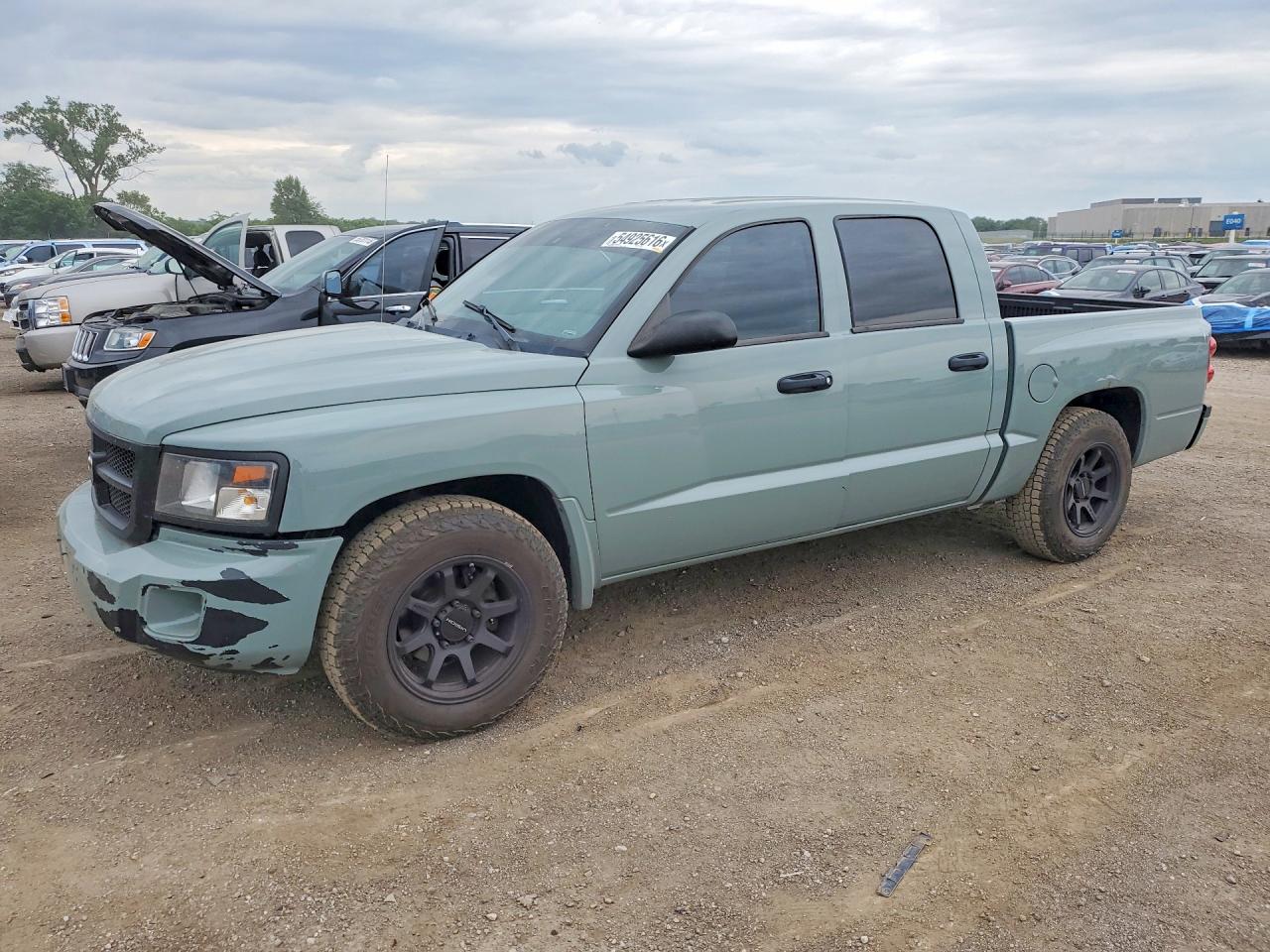 Salvage Dodge Dakota Image