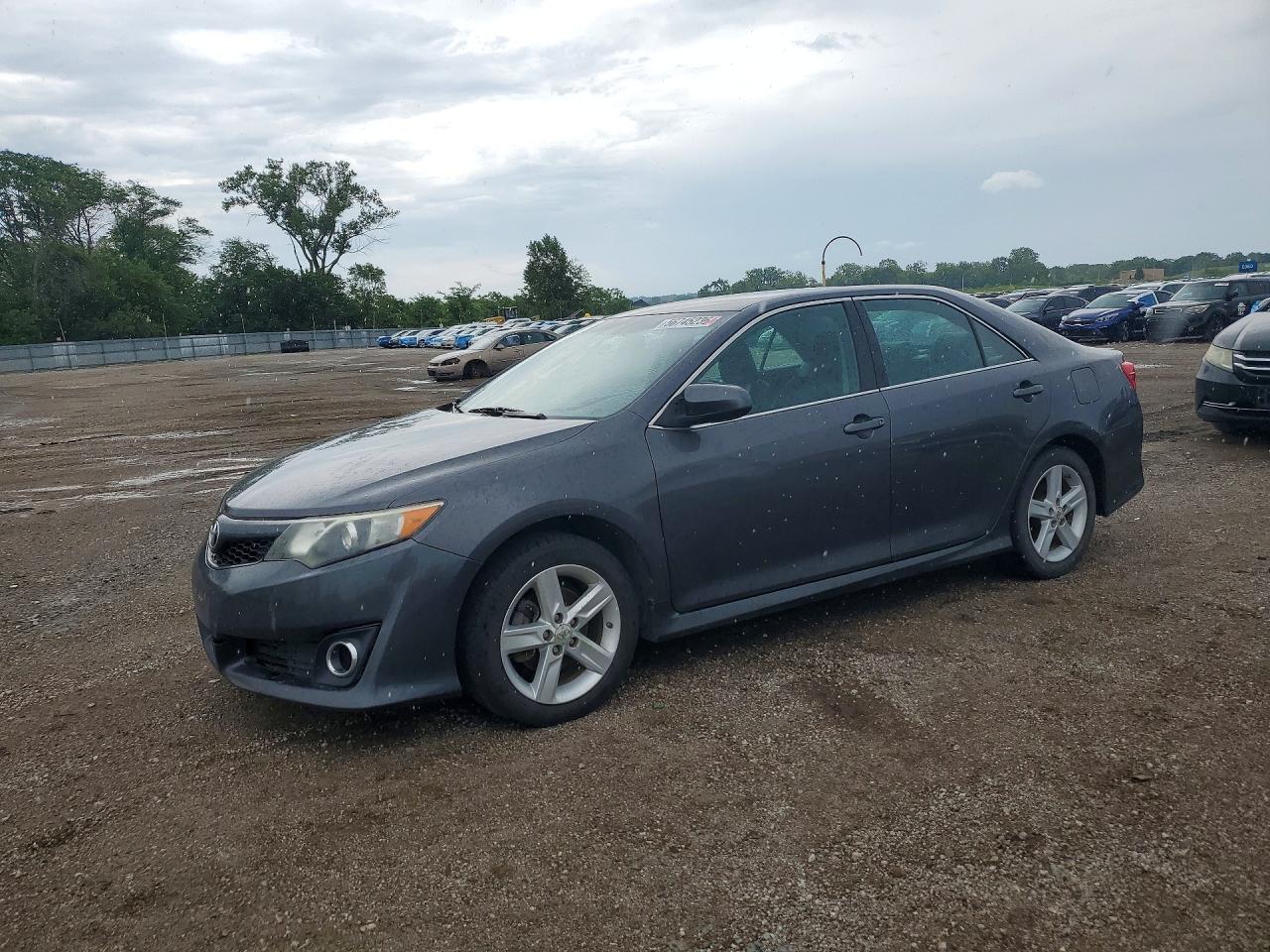 Salvage Toyota Camry Image