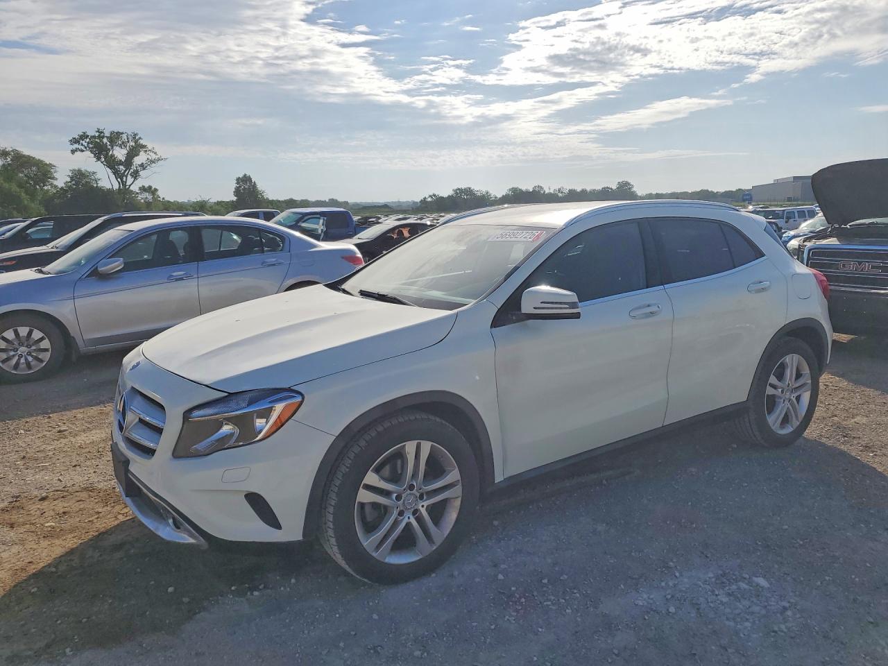 Salvage Mercedes-Benz GLA Image