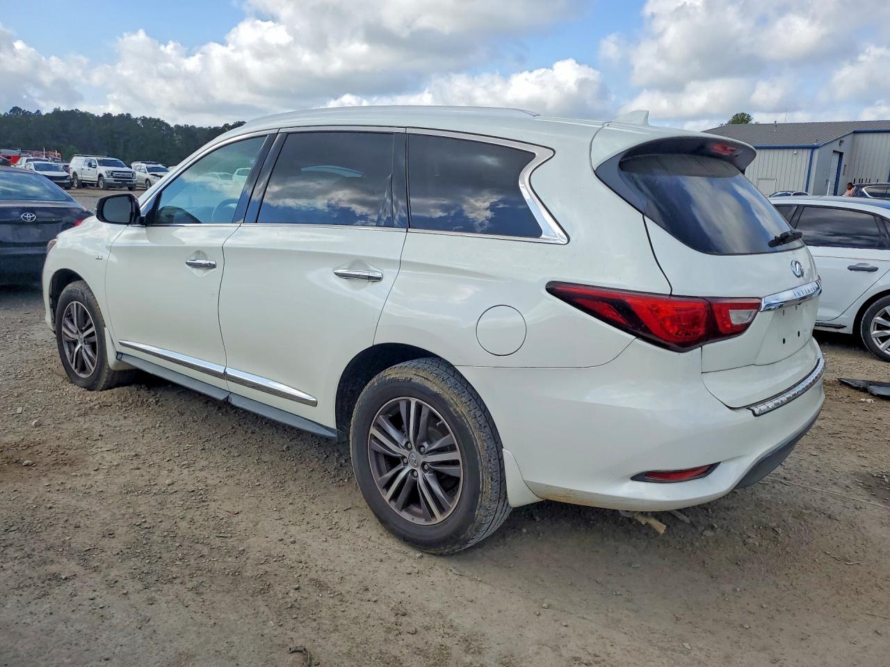 INFINITI Qx Base