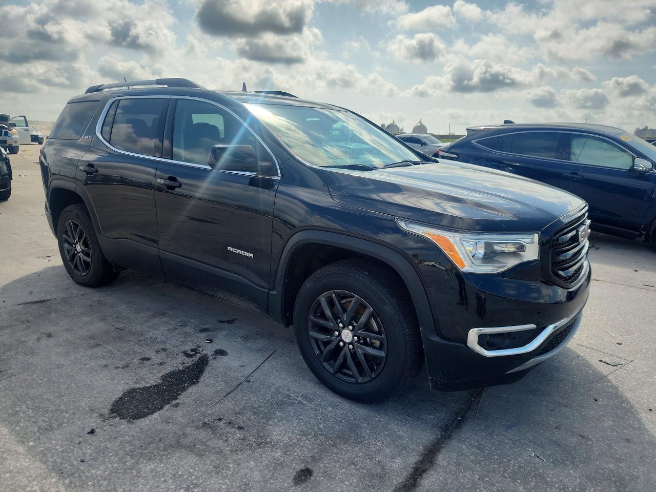 GMC Acadia Slt-1