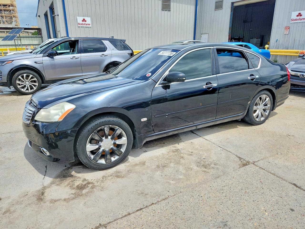 Salvage INFINITI M35 Image