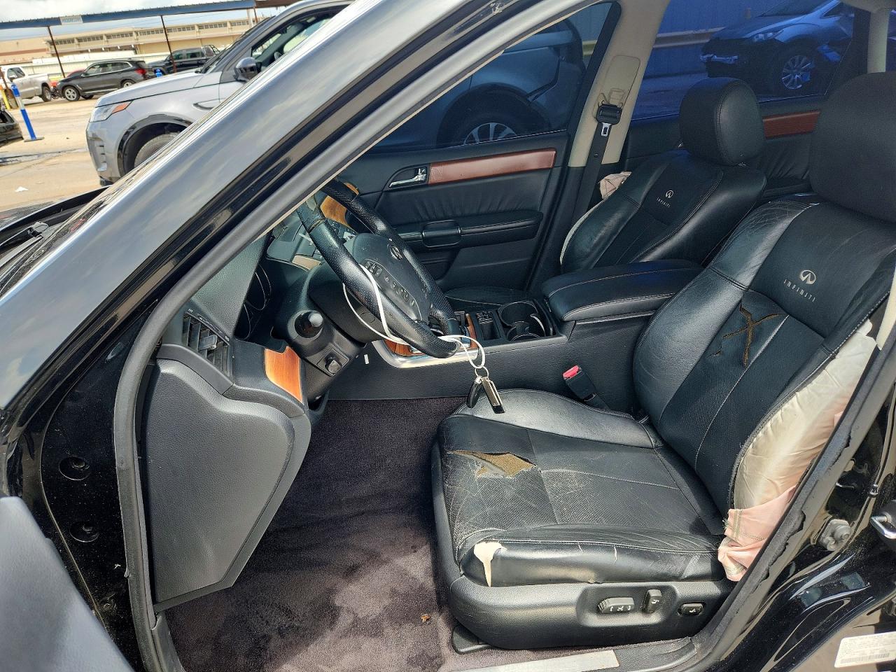 INFINITI M35 Base
