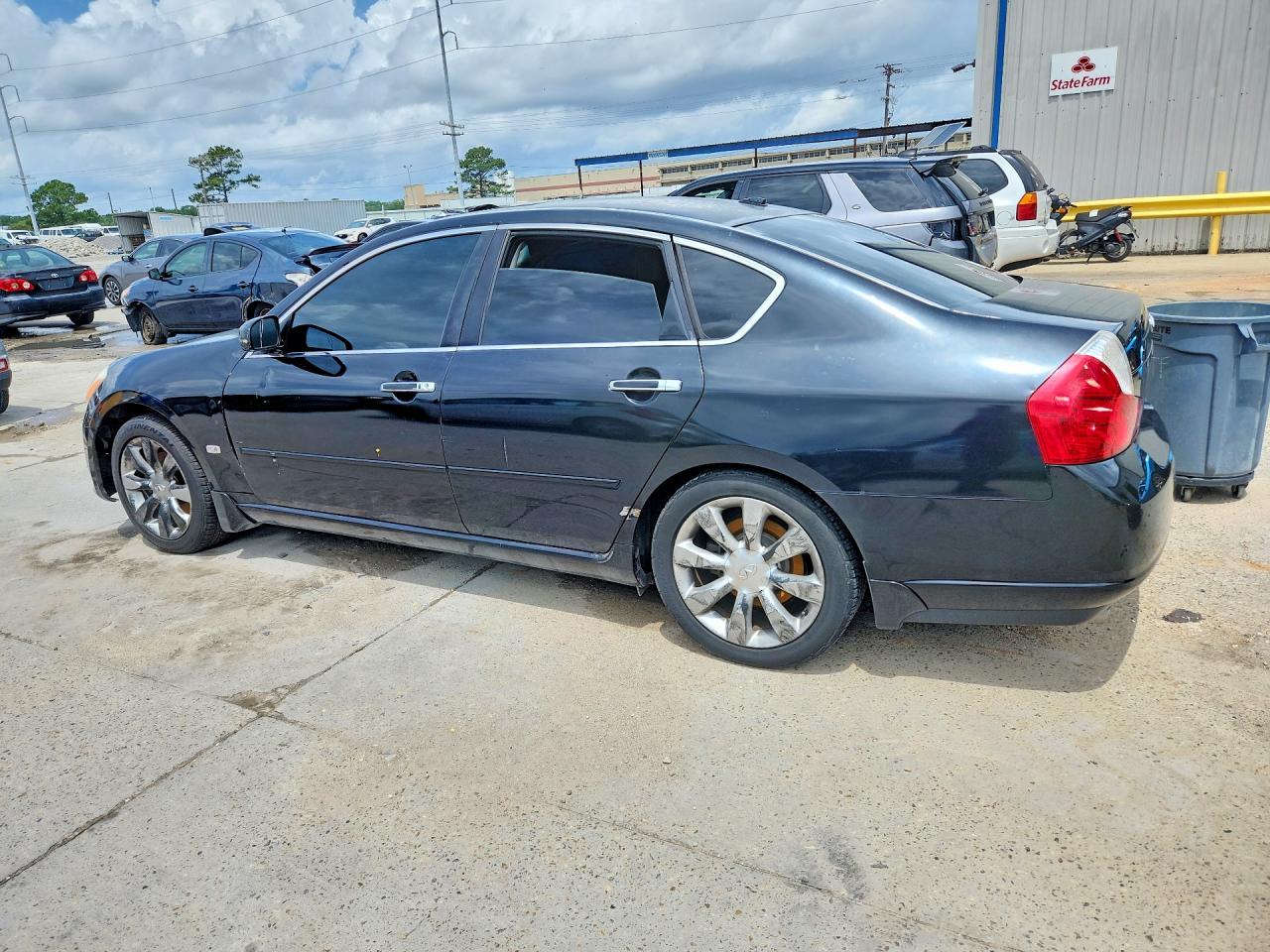 INFINITI M35 Base