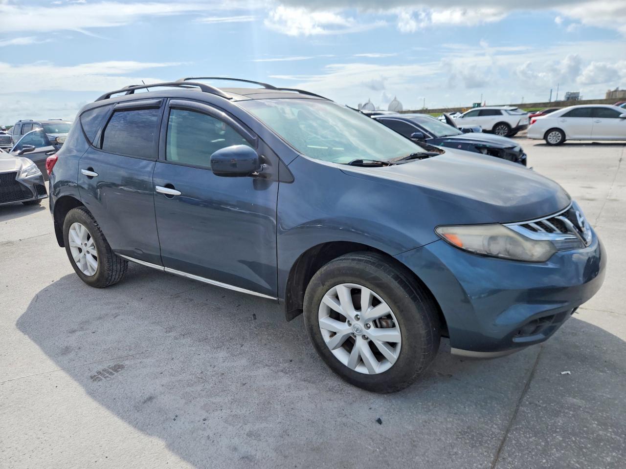 Nissan Murano S