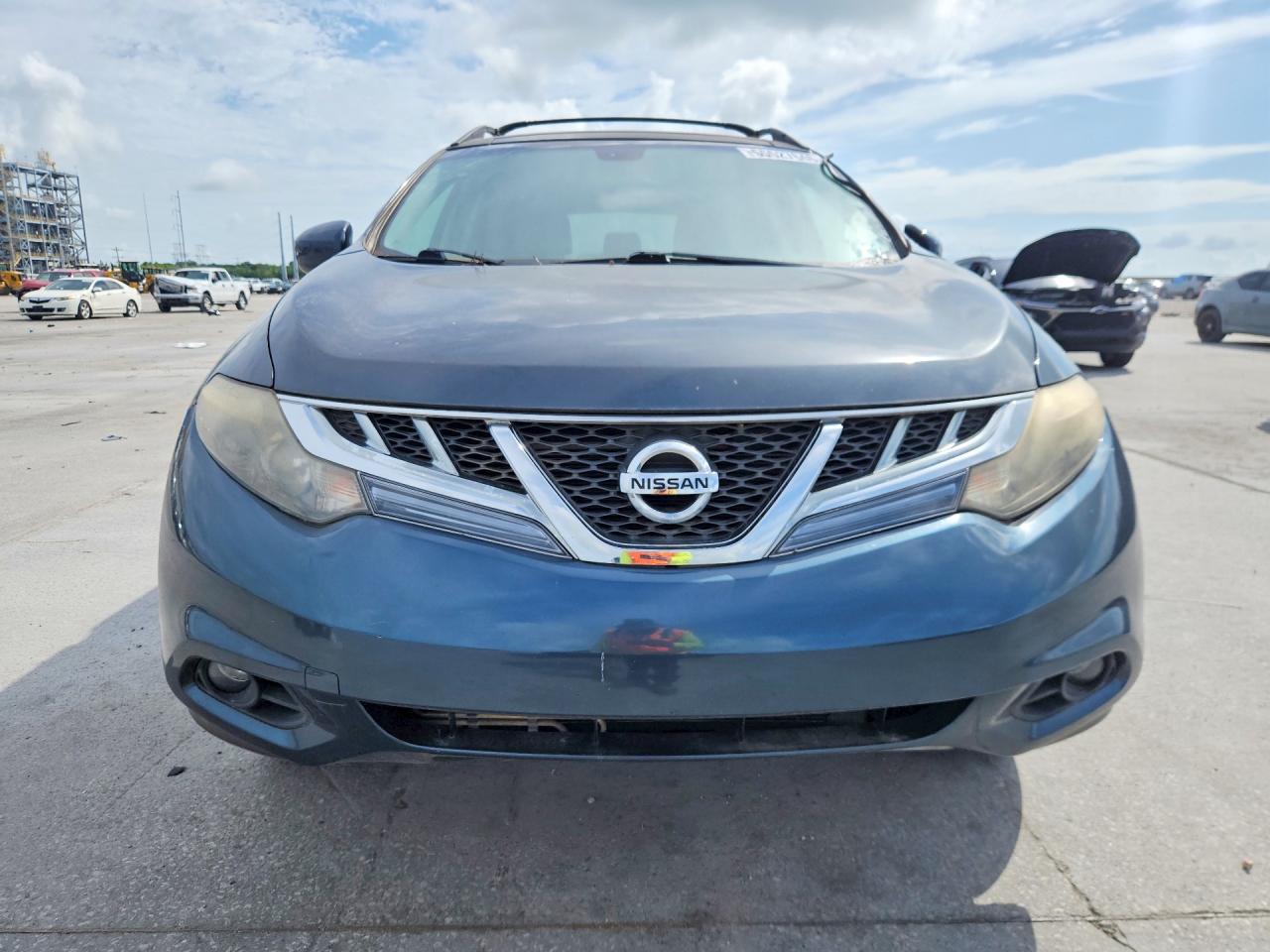 Nissan Murano S