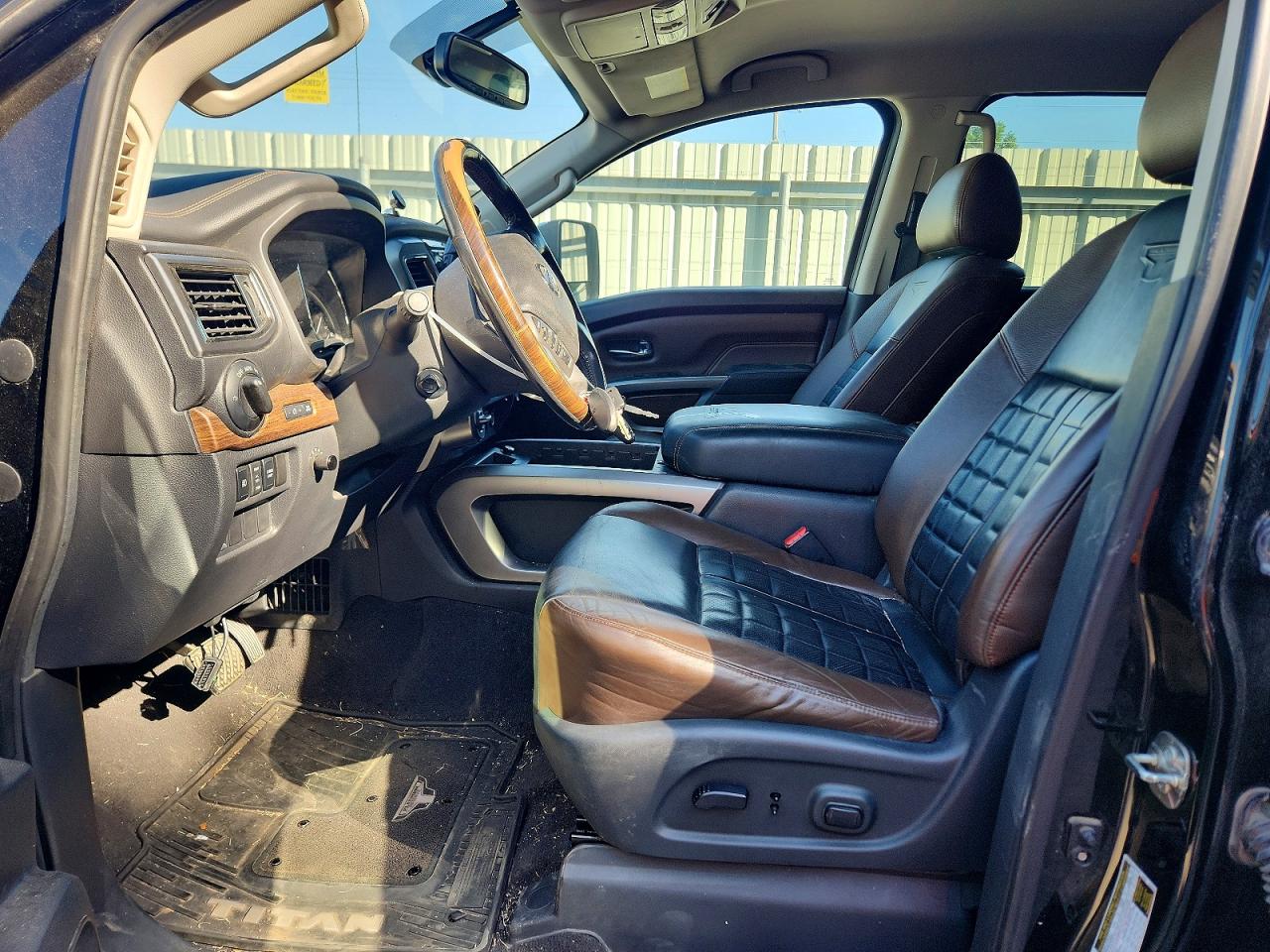 Nissan Titan Platinum Reserve