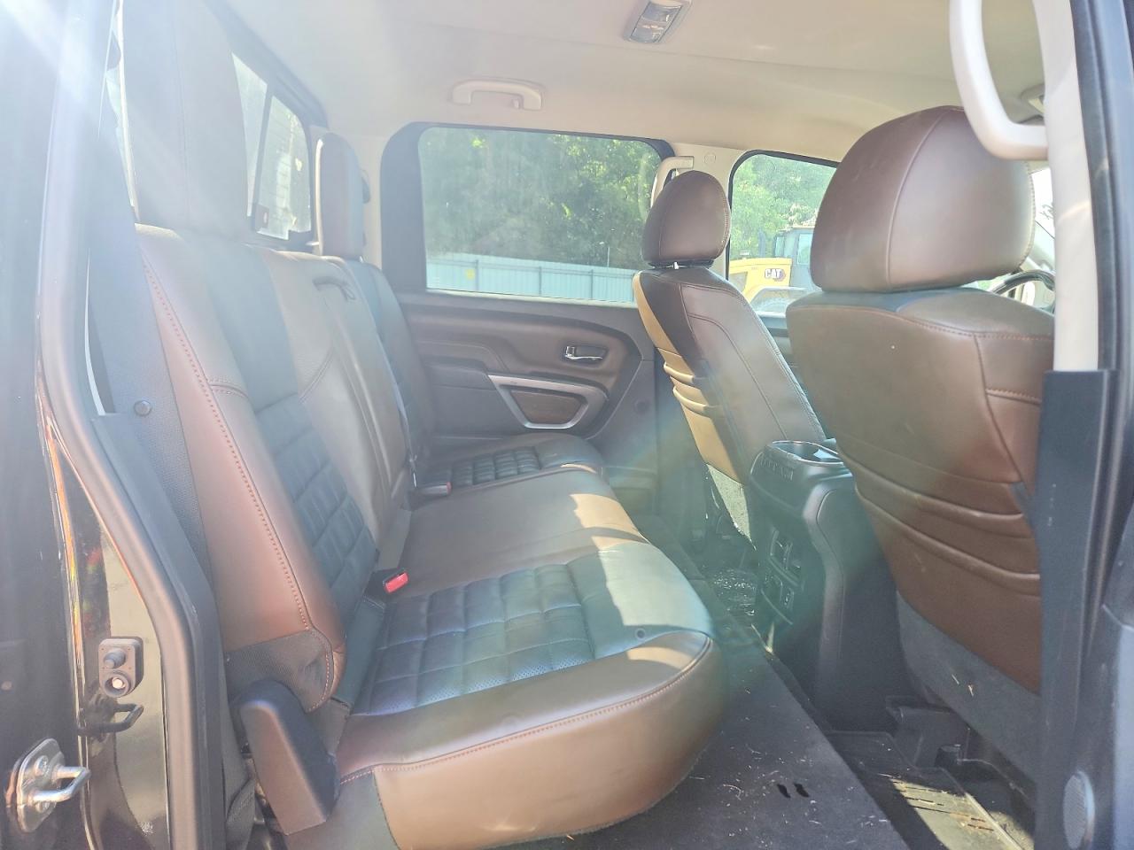 Nissan Titan Platinum Reserve