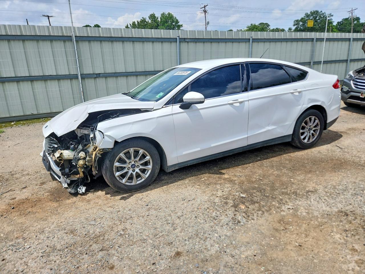 Salvage Ford Fusion Image