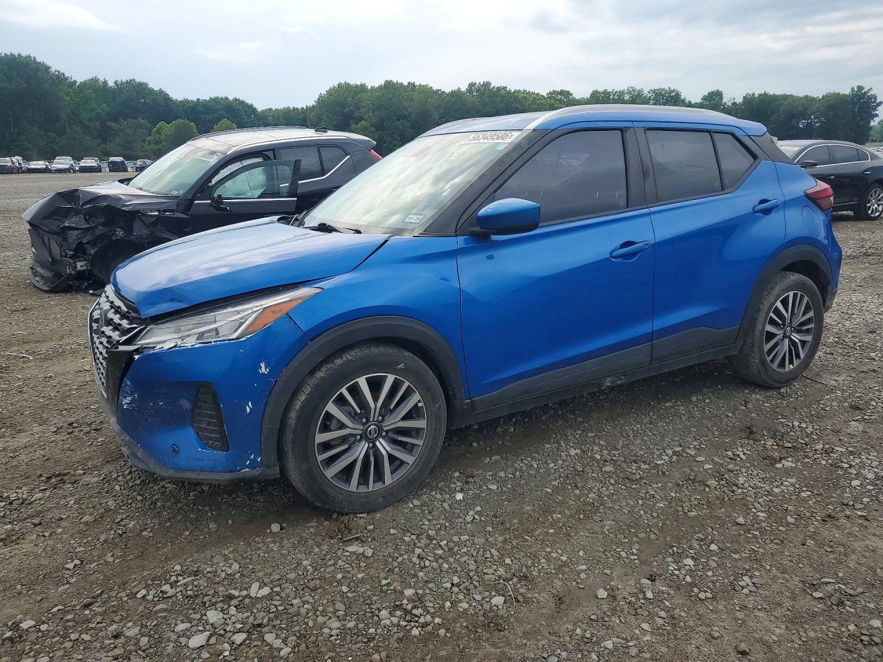 Salvage Nissan Kicks Image