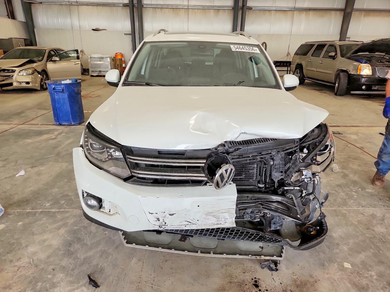 Volkswagen Tiguan S