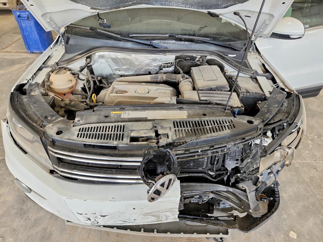 Volkswagen Tiguan S