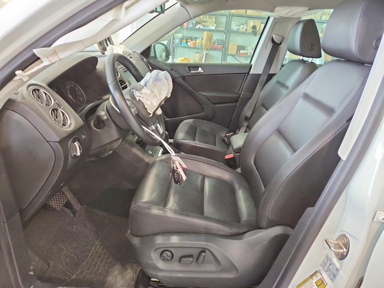 Volkswagen Tiguan S