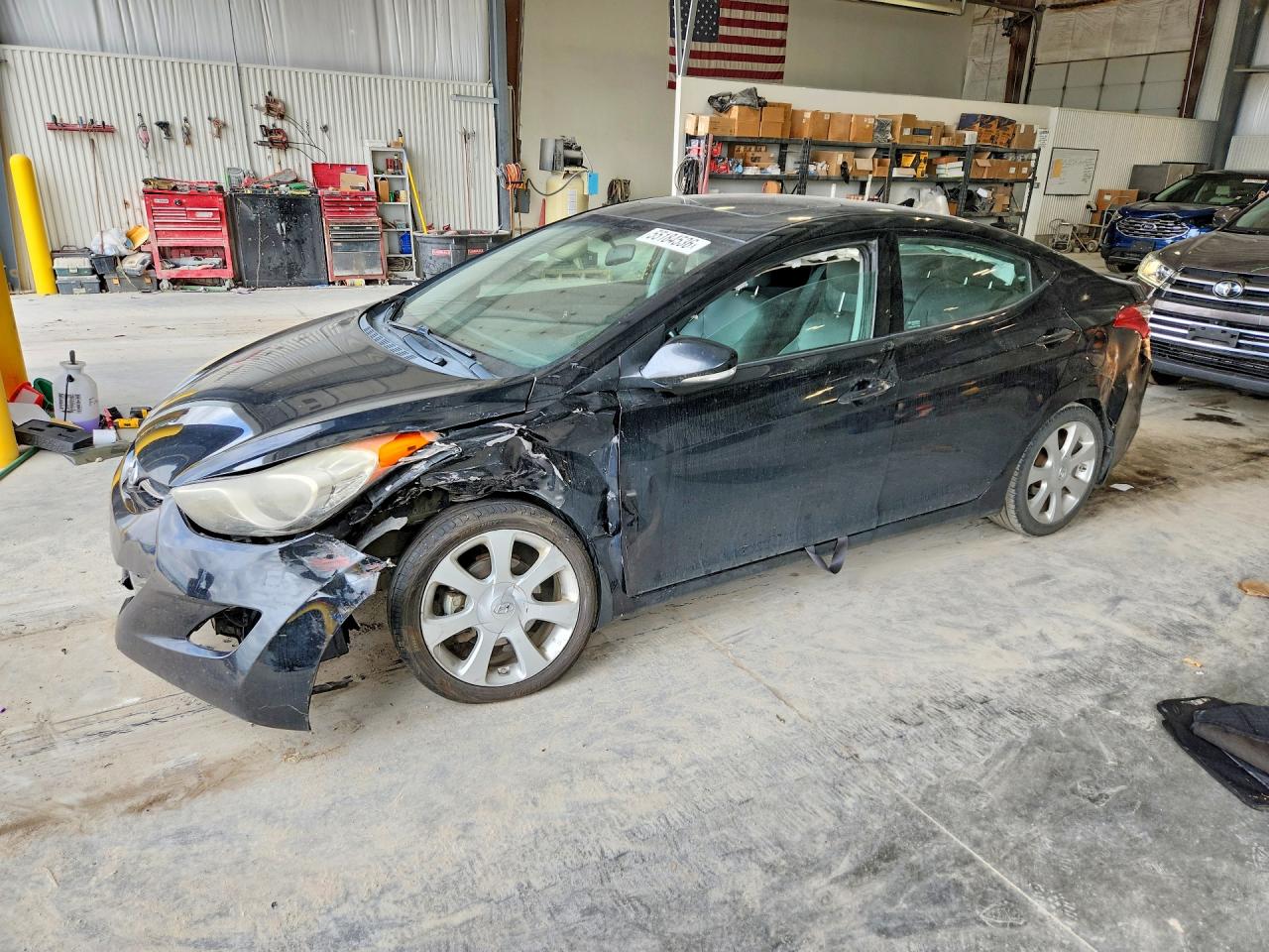 Salvage Hyundai ELANTRA Image