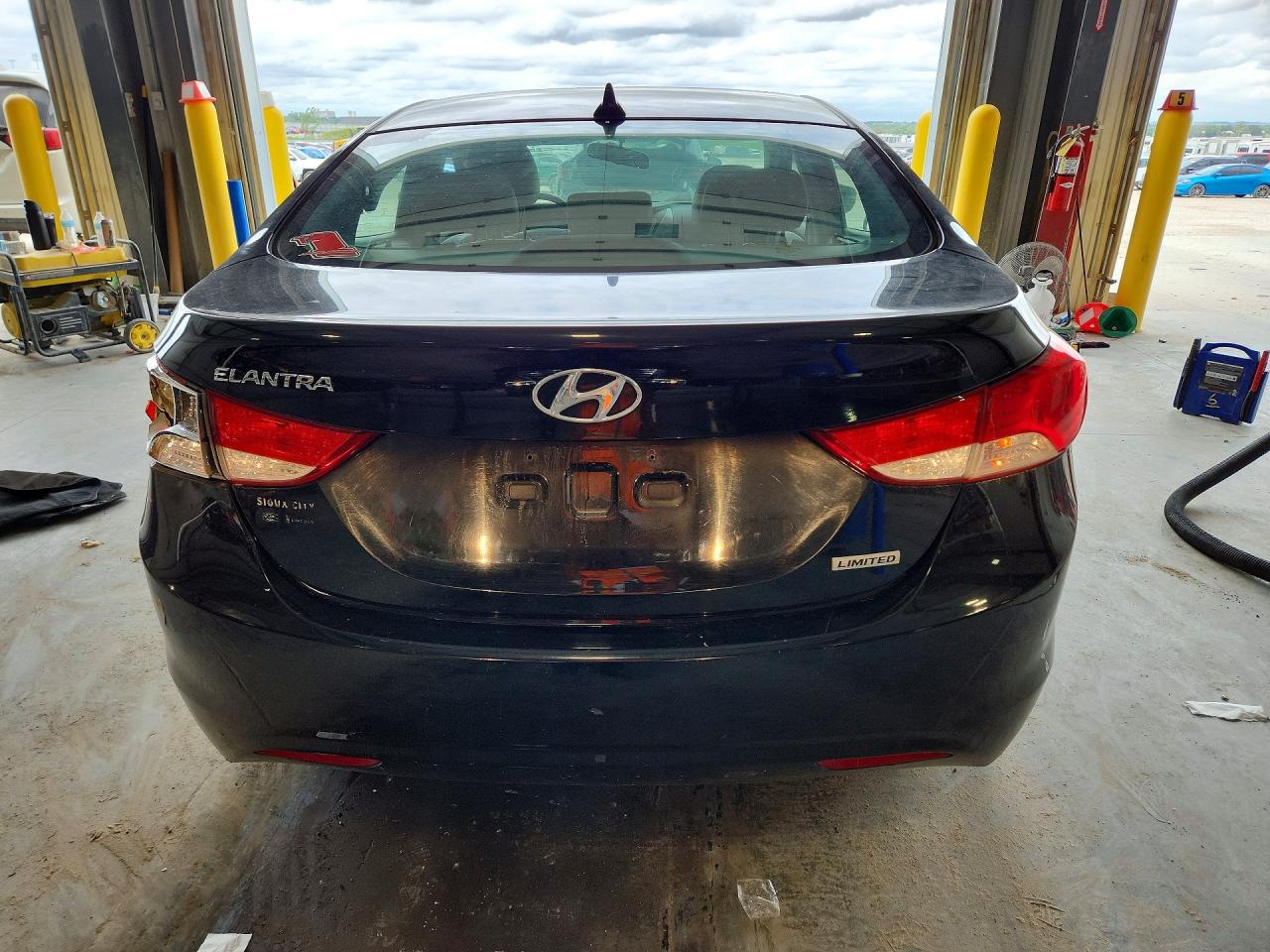 Hyundai ELANTRA Limited