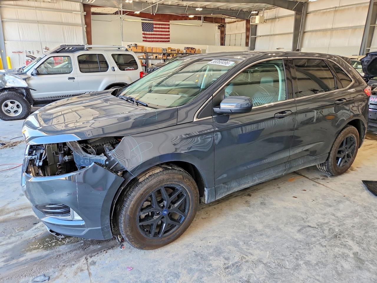 Salvage Ford Edge Image