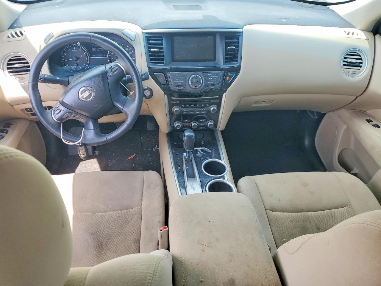 Nissan Pathfinder Sv