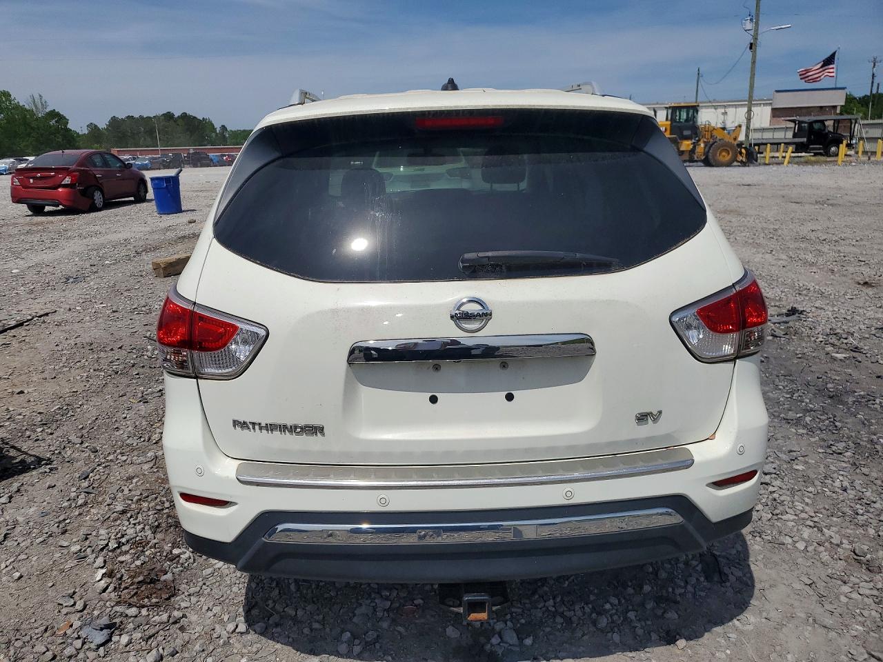 Nissan Pathfinder Sv