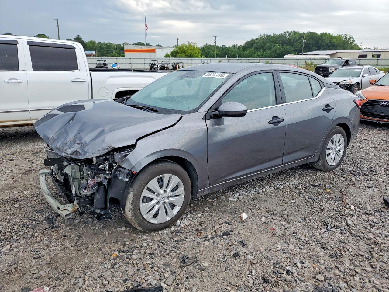 Salvage Nissan Sentra Image