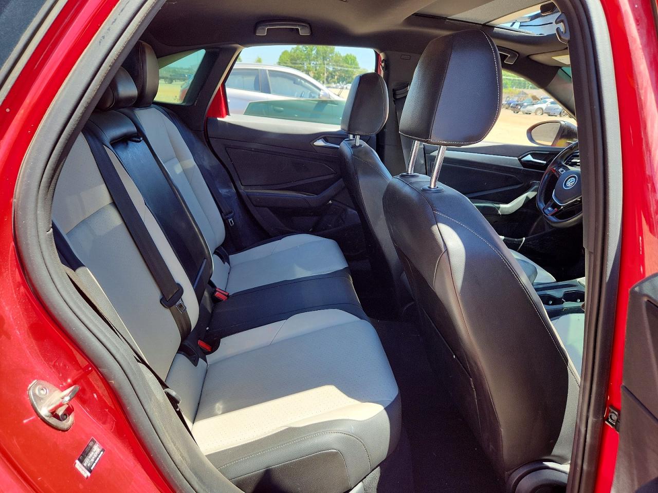 Volkswagen Jetta S